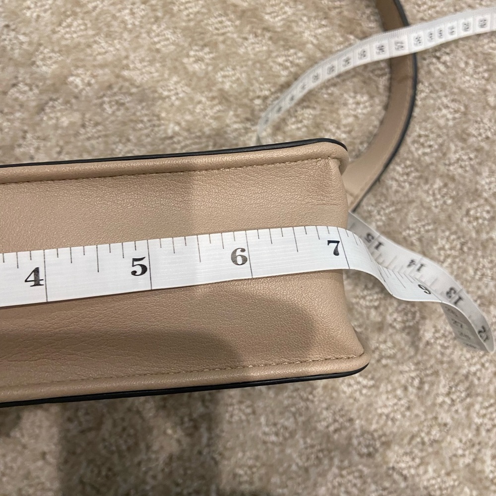 Jones New York crossbody Bag. - Picture 7 of 12